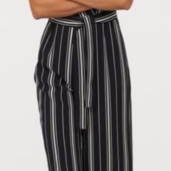 H&M B&W Striped Cropped Jumpsuit (with pockets) - Picture 2 of 5